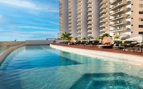 Suites Malecon Cancun